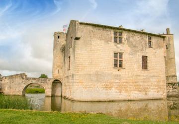 Château fort de la Fée Mélusine